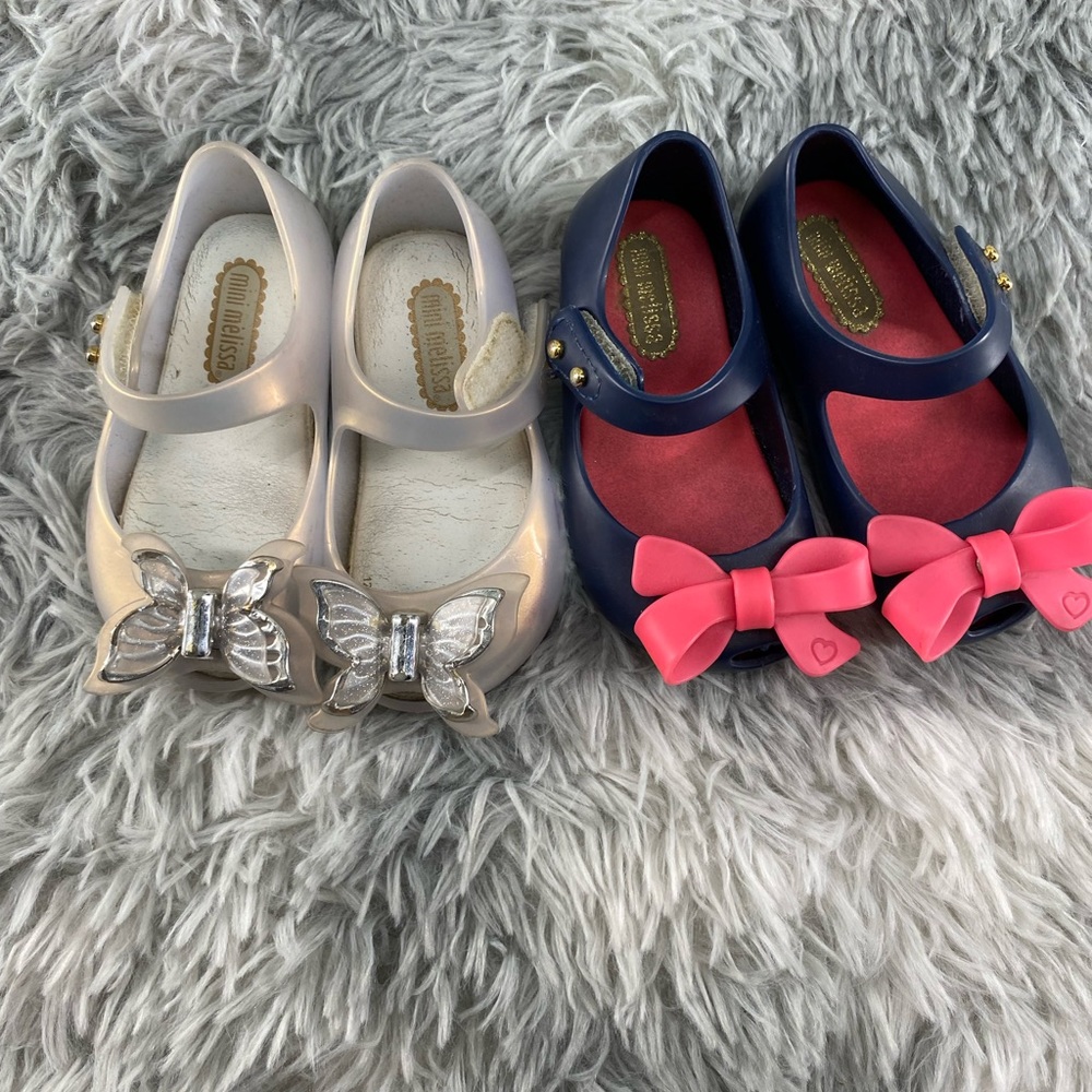 2 pairs Mini Ms size 5